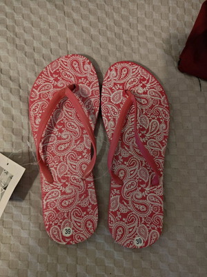 Flip flops size 39 new, pink
