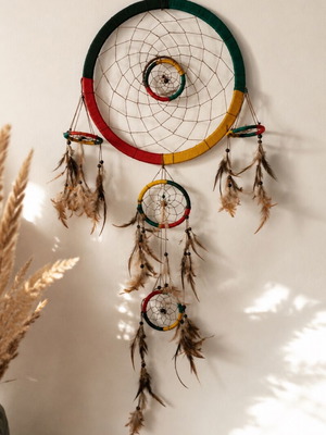 Boho Ethnic Dreamcatcher 32cm with 5 Sacred Hoops and Natural Feathers like new