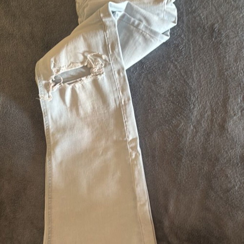 Stradivarius denim jeans with knee rip, size S