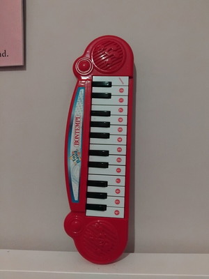 Bontempi Toy Band children's electronic piano like new, red
