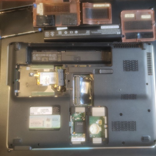 HP Pavilion dv6-1050ev laptop screen, keyboard & chassis for parts