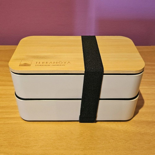 Bamboo lunchbox TerraNova new with two levels and bamboo lid