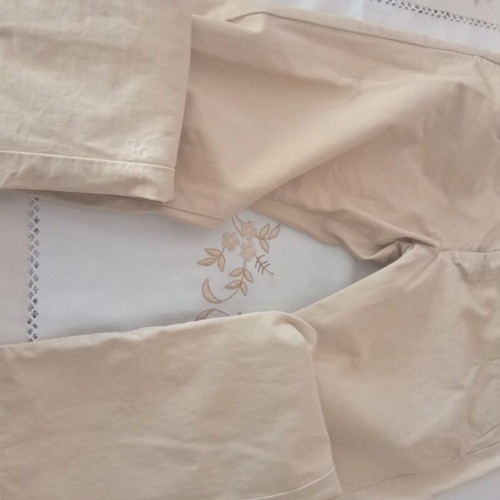Pants, yellowish color