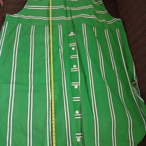Mango sleeveless shirt like new, decorative buttons, green, size L