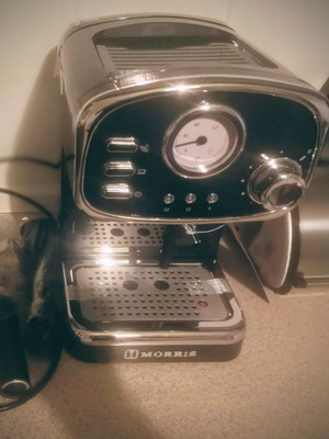 Morris Retro Black espresso machine like new