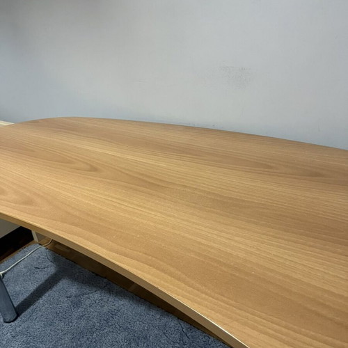 Neoset desk like new, beige melamine, metal legs