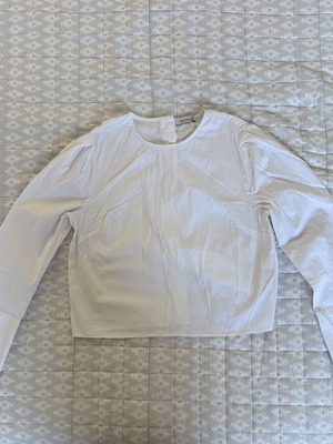 Bershka White Crop Shirt like new, poplin, back button