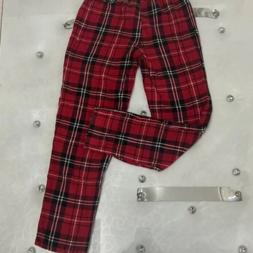 Holiday pajamas set red size M like new