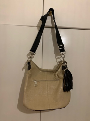 Beige shoulder bag used, spacious