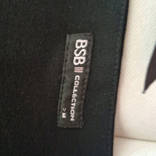 BSB skirt black like new with belt size M