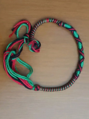 Friendship bracelet green - red new, ties on wrist or ankle