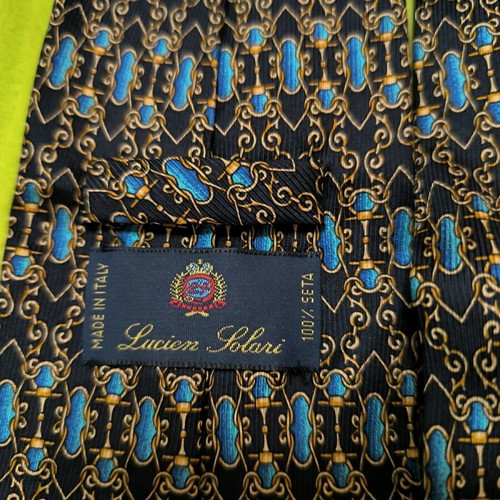 Men's Italian silk tie like new