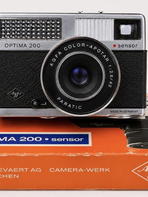 Agfa Optima 200 Sensor vintage camera like new with box and case
