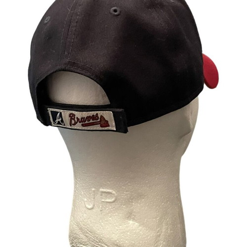 New Era Atlanta Braves Hat like new, black and red