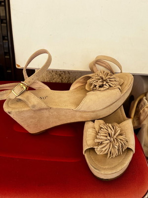 Platform sandals like new, beige, size 38