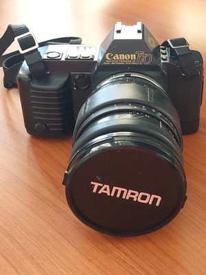 Canon T70 φωτογραφική για φιλμ 35mm με 2 φακούς, φλας και θήκη σαν καινούργιο