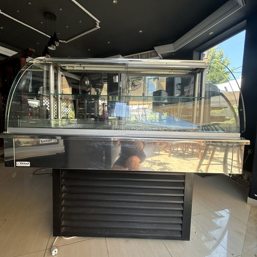 Display case for siropiasta like new