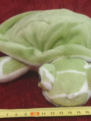 Plush turtle in excellent condition