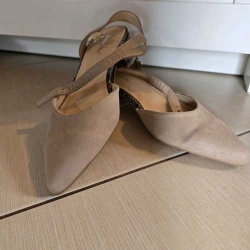 Beige ballerina shoes new, size 37, comfortable and stylish
