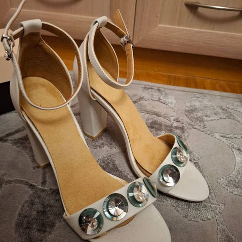 Kurt Geiger women's sandals like new, size 38