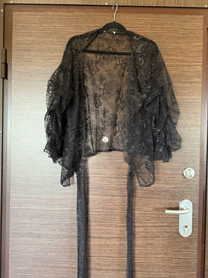 BSB blouse with wide sleeves, size L, like new, black