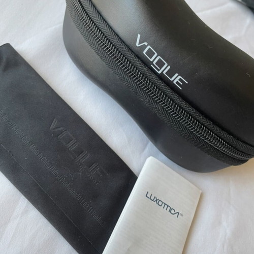 Vogue sunglasses used with brown tortoiseshell frame and brown degrade lenses