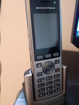 Grandstream DP730 DECT ακουστικό σαν καινούργιο με βάση φόρτισης και τροφοδοτικό