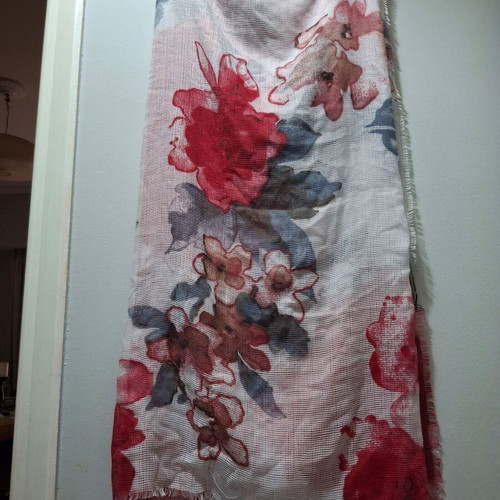 Summer scarf with flowers like new, white and multicolored