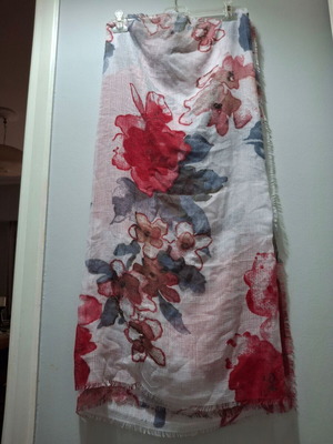 Summer scarf with flowers like new, white and multicolored