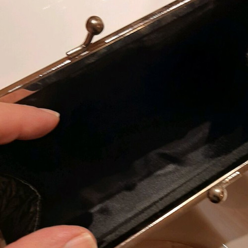 Τσαντάκι clutch μαύρο σαν καινούργιο, υφασμάτινο σατέν με αλυσίδα