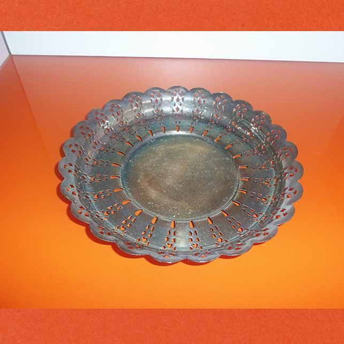 Metal Tray used, 24.5 cm diameter, table accessory
