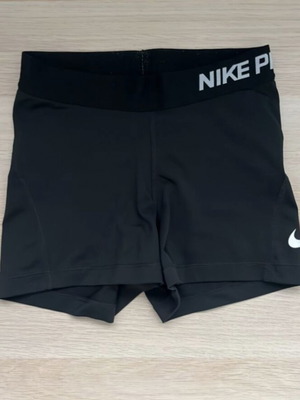 Nike Pro Bundle with 3 leggings shorts and sports bra like new