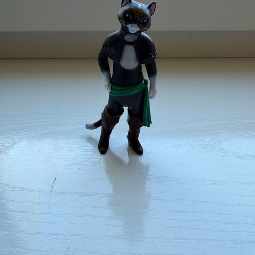 Puss in Boots Kitty Softpaws figure used