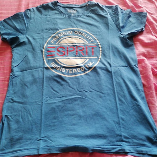 Esprit Men's Short-Sleeve T-Shirt Size M like new, blue