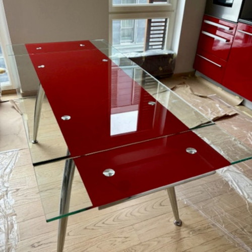 Dining table red tempered glass extendable like new