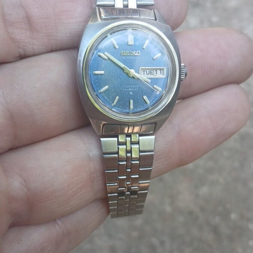 Seiko Hi-Beat 17 Jewels watch used, blue and silver
