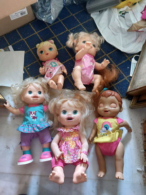 Baby Alive doll pack in good condition