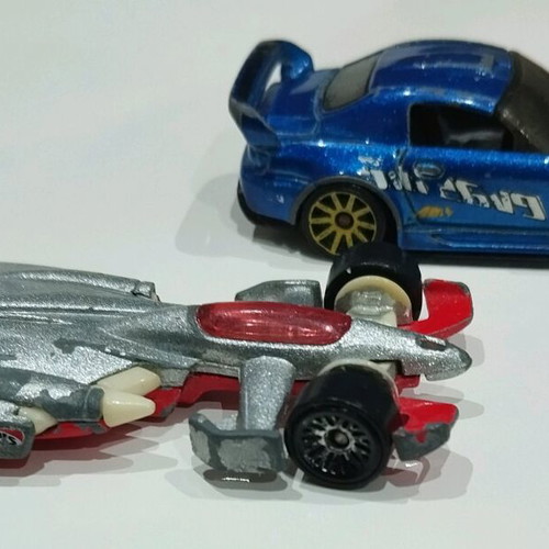 Mattel toy cars used, pack of 5 with gift