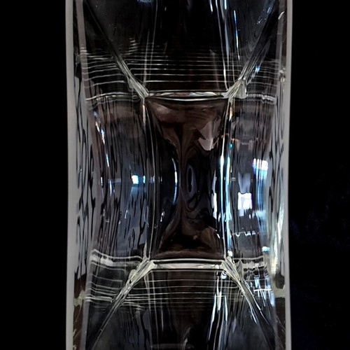 Glass rectangular vase with spirals like new