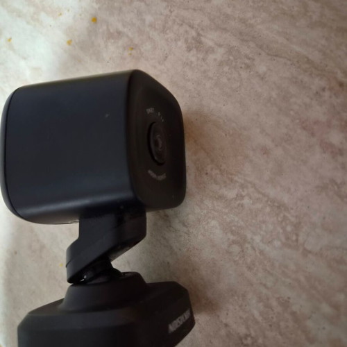 Hikvision F6 Pro Car DVR Camera 1600P Wi-Fi GPS like new