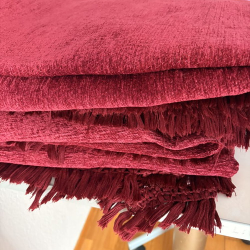 Sofa throws like new, set of 3, burgundy color