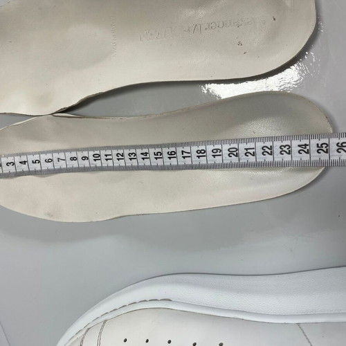 Alexander McQueen Oversized Sneakers like new, size 38, white