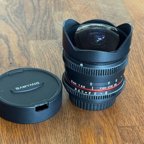 Samyang 8mm T3.8 VDSLR UMC Fish-eye CS II used ultra-wide lens