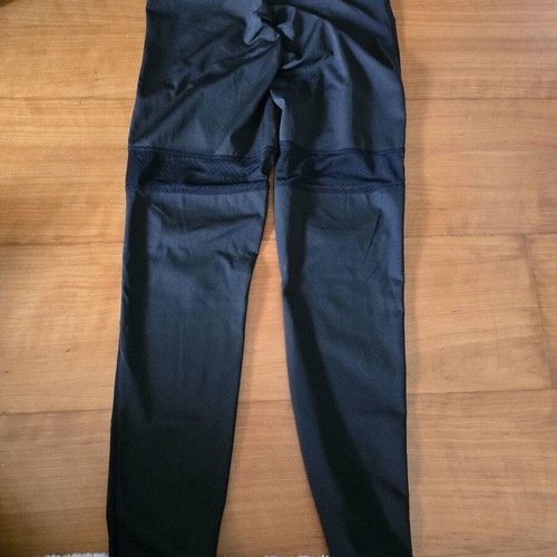 Shein leggings with ruching black like new, size S