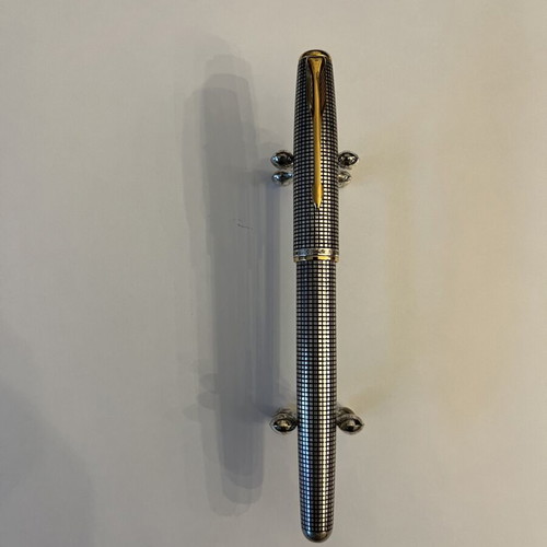 Parker Sonnet pen sterling silver with 18kt gold nib like new