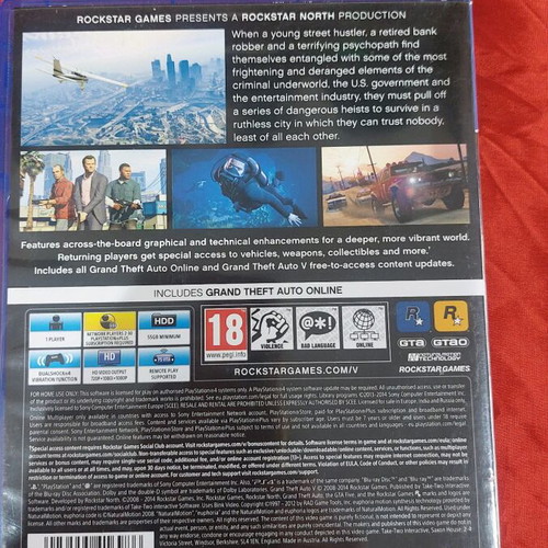Grand Theft Auto V PlayStation 4 game like new with box