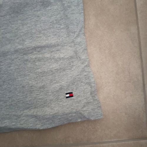 Tommy Hilfiger T Shirt new, men's size L, gray