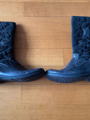 CLARKS μποτακια παιδικά 35 νουμερο μαυρα σε καλή κατασταση