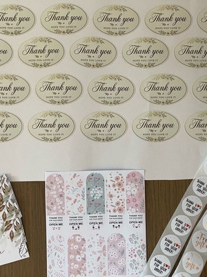 Σετ πακεταρίσματος καινούργιο με ροζ σακούλες και αυτοκόλλητα