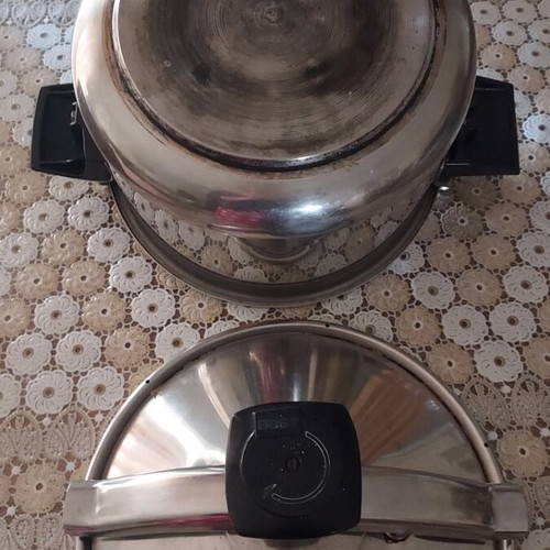 SEB pressure cooker 10 liters used with signs of wear